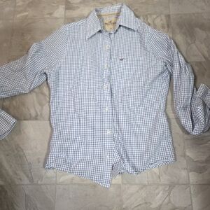 Hollister Men's Blue and White Checked Button-Down Shirt